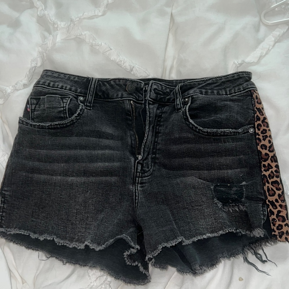Vigoss Black and Cheetah Jean Shorts